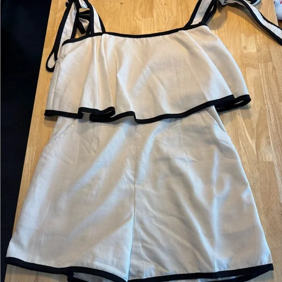 Cream and Black Romper - Picture 5 of 5